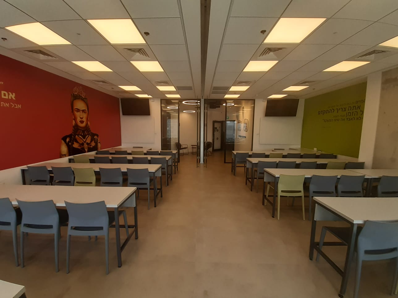 חדר לימוד מזכירות רפואית 